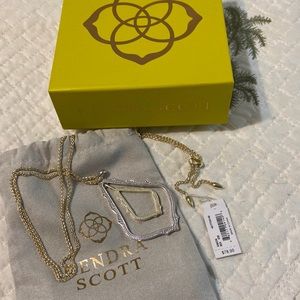 Kendra Scott necklace